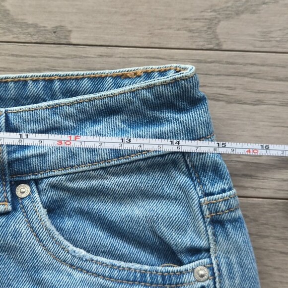 Refuge Light Blue Distressed Mom Jeans - Size 5 BNWOT - Picture 4 of 6